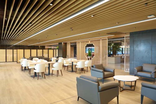 記錄時(shí)代足跡，繪就千里江山 世紀(jì)出版集團(tuán)十年成果展示與文化藝術(shù)交流策劃